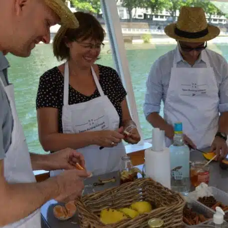 Animation Team Building Culinaire : Cours de Cuisine Live interactifs pour tous vos Evénements Professionnels Animation Team Building Culinaire : Cours de Cuisine Live interactifs pour tous vos Evénements Professionnels