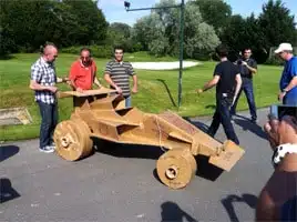 atelier creation challenge : une voiture en carton atelier creation challenge : une voiture en carton