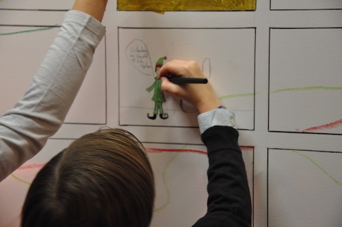 les enfants s'expriment en atelier BD vertical abre noel entreprise