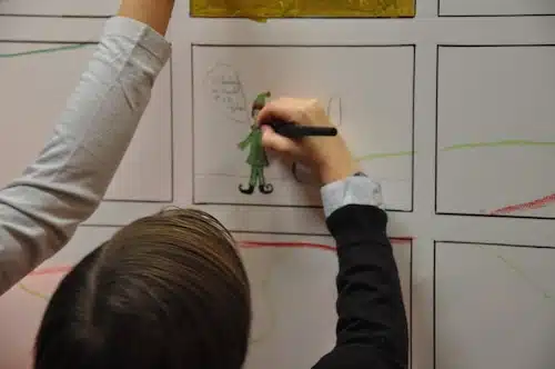 les enfants s'expriment en atelier BD vertical abre noel entreprise les enfants s'expriment en atelier BD vertical abre noel entreprise