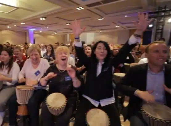 Avec ce Teambuilding SYMPHONY Rock, votre équipe est un véritable orchestre. Avec ce Teambuilding SYMPHONY Rock, votre équipe est un véritable orchestre.