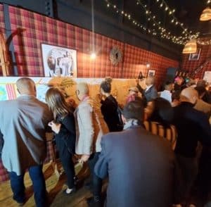 Animation Fresque participative soirée Fête de fin d'année voeux arbre de Noël