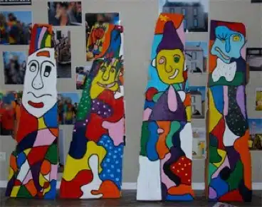 totem moderne creation atelier evenement totem-moderne-creation-atelier-evenement